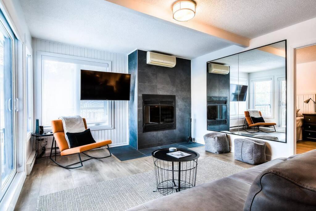 Chic Mt-Tremblant Condo With View On The Lake By Denstays Мон-Трамблан Экстерьер фото